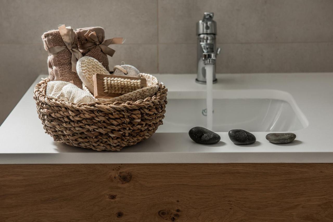 Khroma Luxury Suite 2 Beach Front Apartment Hersonissos  Exteriör bild