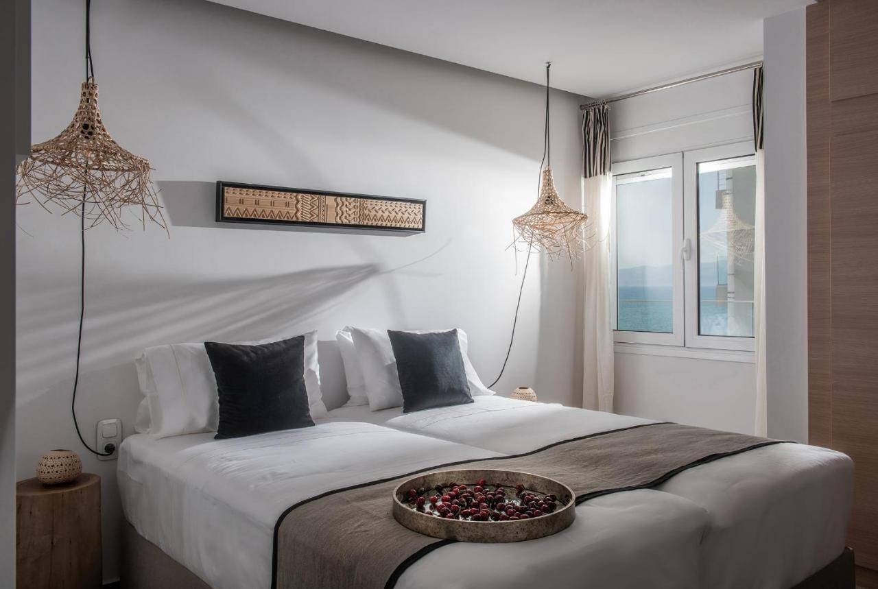 Khroma Luxury Suite 2 Beach Front Apartment Hersonissos  Exteriör bild
