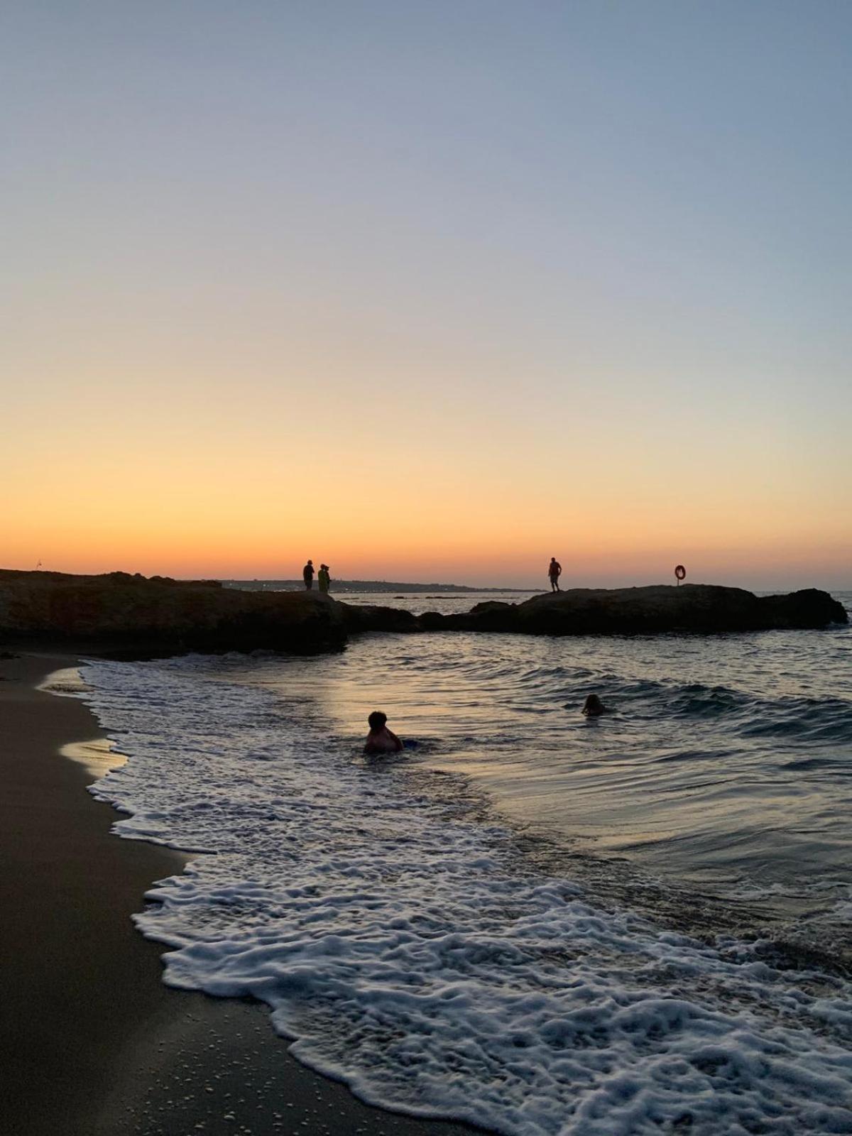 Khroma Luxury Suite 2 Beach Front Apartment Hersonissos  Exteriör bild